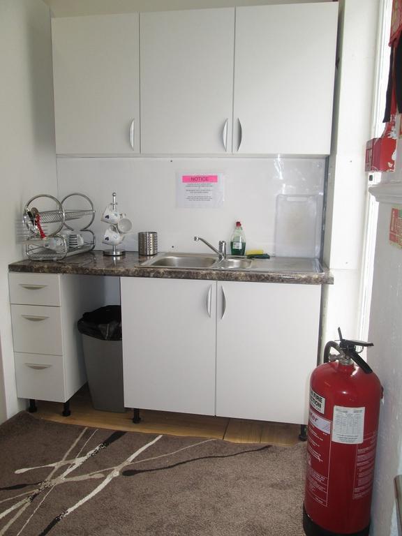 Quickie Accommodation Лондон Екстериор снимка